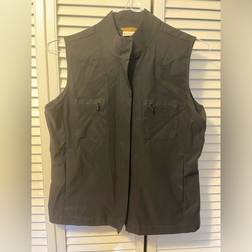 Medina stretch shirt.